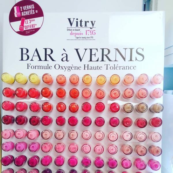 Vernis à ongles 2=3